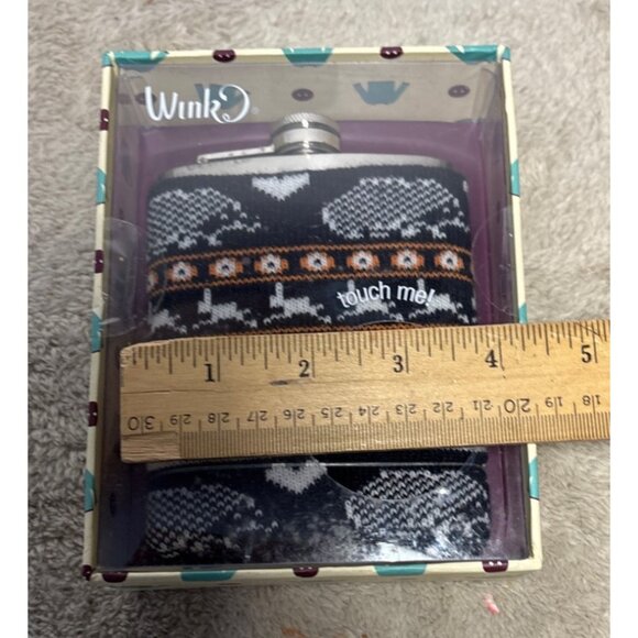 Wink Hip Flask With Knitted Acorn Autumn Design 7 Fl Oz Stainless Steel - Picture 5 of 5